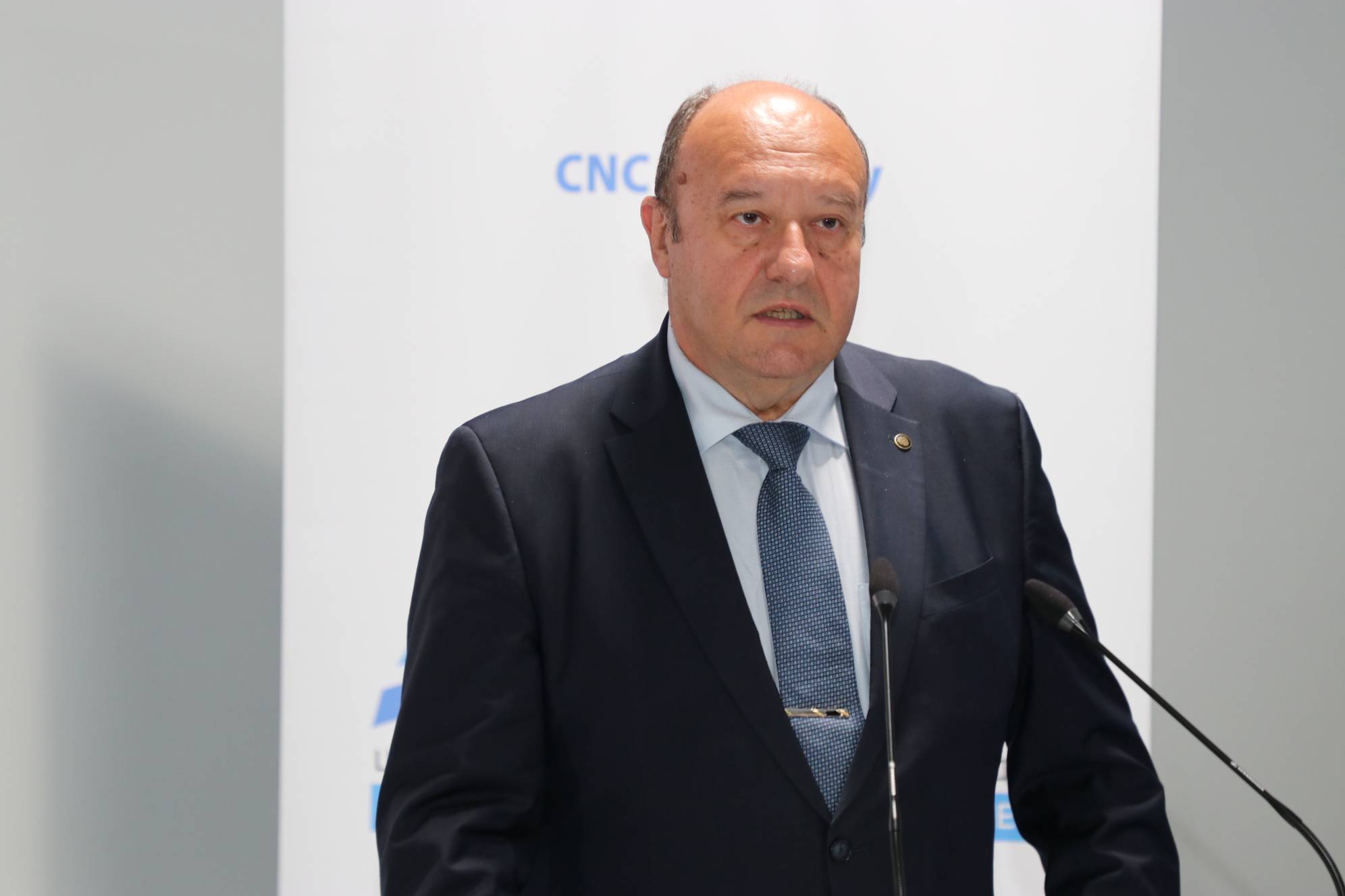  Ректорът на Технически университет-София проф. дн инж. Иван Кралов 